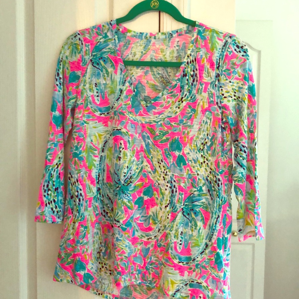 Lilly Pulitzer Etta 3/4 sleeve V neck T-shirt